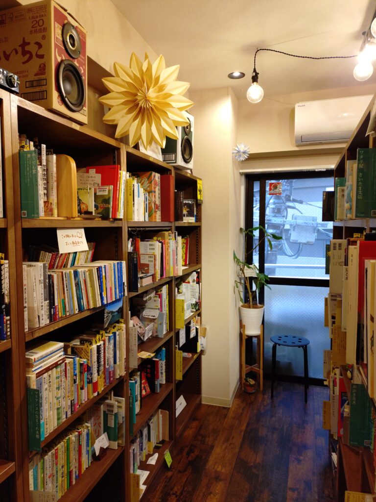 夢中飛行の店内